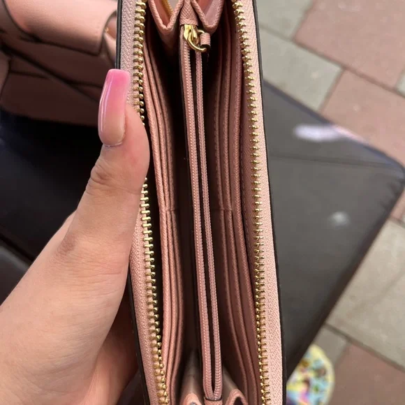 Medium sized Michael Kors canvas backpack - Picture 6 of 6